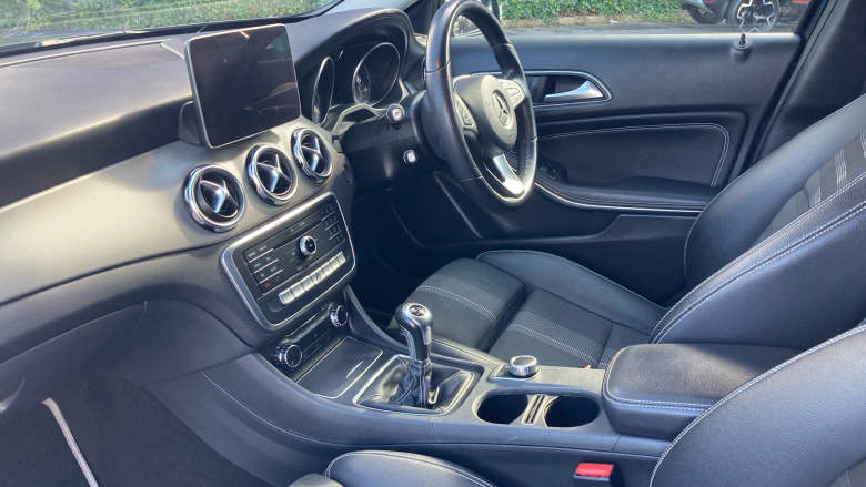 Mercedes-Benz GLA 180 Urban Edition 5dr Petrol Hatchback